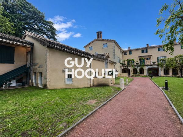 Magnifique T3 Rénové et Meublé entièrement + Stationnement et Cave - 71680 CRECHES-SUR-SAONE