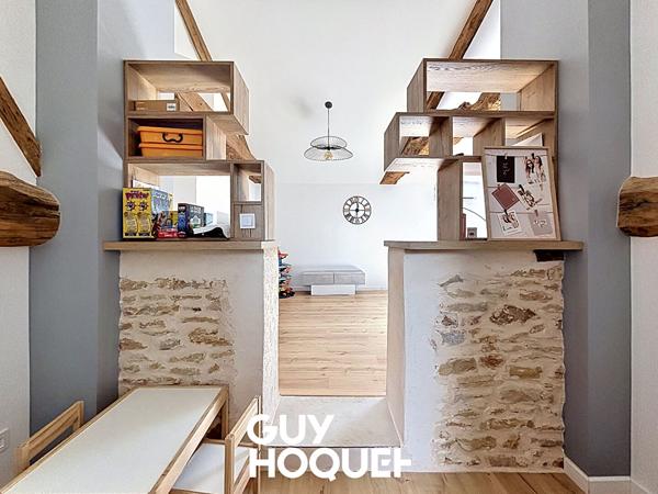 Magnifique T3 Rénové et Meublé entièrement + Stationnement et Cave - 71680 CRECHES-SUR-SAONE