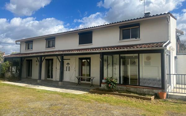 Maison à vendre    4 pièces • 123,70 m2 Tournefeuille