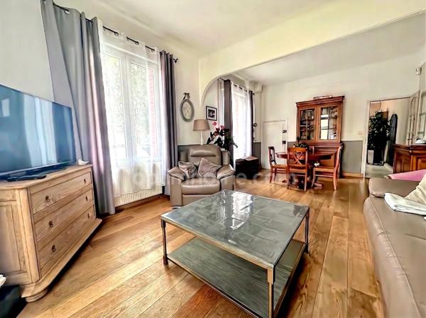 GAUCHY – MAISON FAMILIALE D’ENVIRON 134 M² – 3 CHAMBRES + BUREAU – JARDIN ET TERRASSE