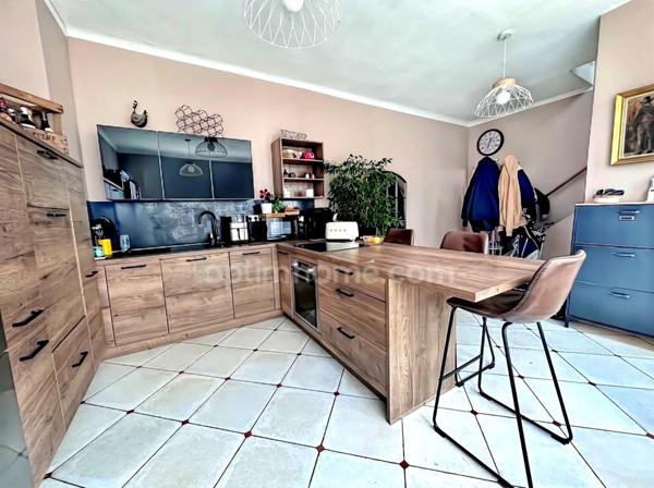GAUCHY – MAISON FAMILIALE D’ENVIRON 134 M² – 3 CHAMBRES + BUREAU – JARDIN ET TERRASSE