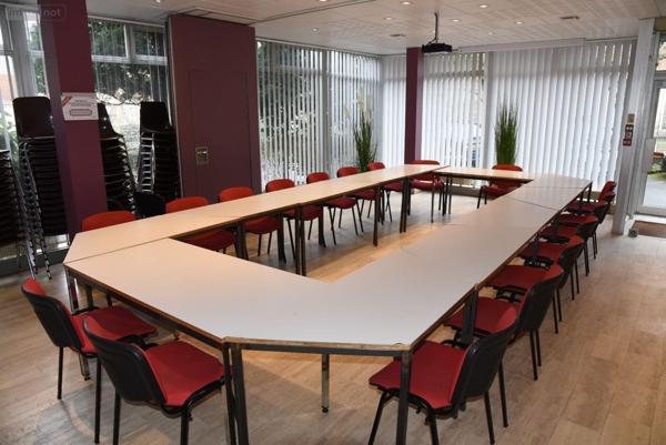 Bureaux à vendre à Hazebrouck dans le Nord (59190), ref : H9253   
Centre-ville