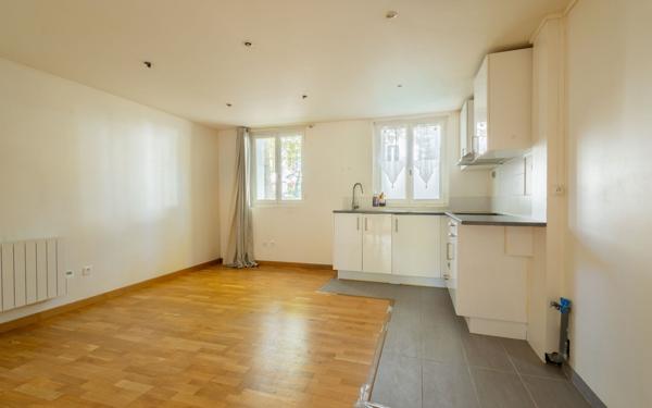Appartement à vendre    2 pièces • 37 m2 Le Raincy