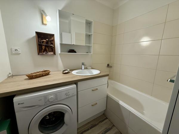 Appartement
         4 pièces
        - 62 m² Exclusivité 145 000 € *