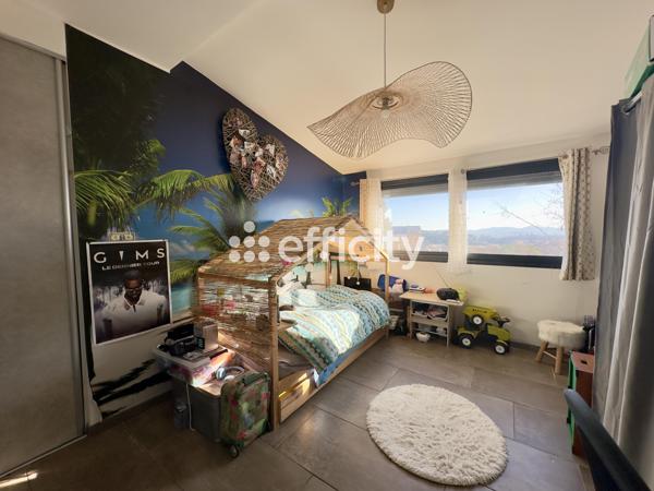 Maison 11 pièces - 267 m²