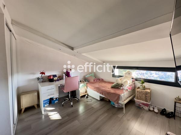 Maison 11 pièces - 267 m²