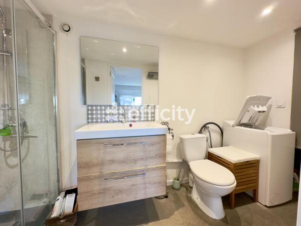 Maison
         11 pièces
        - 267 m² 719 000 € *