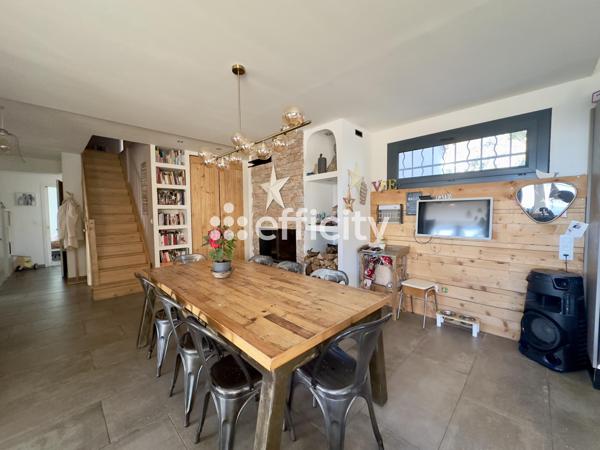 Maison 11 pièces - 267 m²