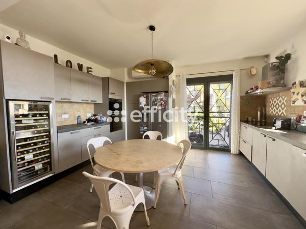 Maison 11 pièces - 267 m²