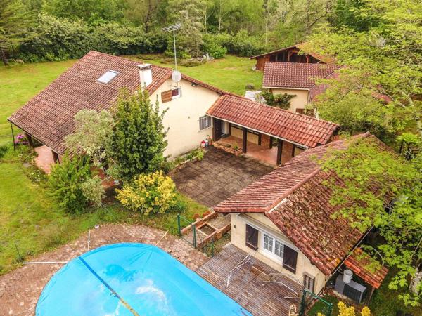 Superbe propriété avec dépendances dans les Landes