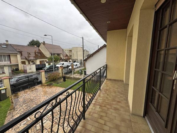 Maison Pontault Combault 7 pièce(s) 159 m2