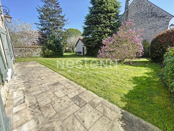 A vendre Maison de 6 pièces de 183 m² à Plaisir - Quartier centre ville-village