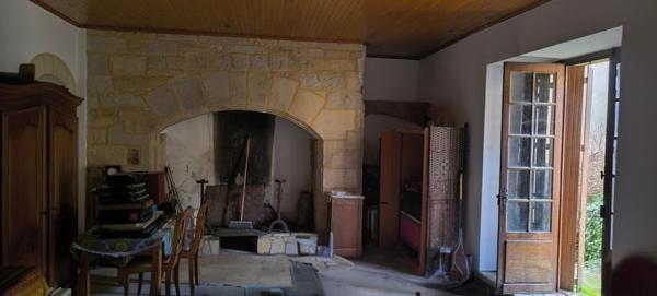 Maison de village à rénover avec jardin et terrasse