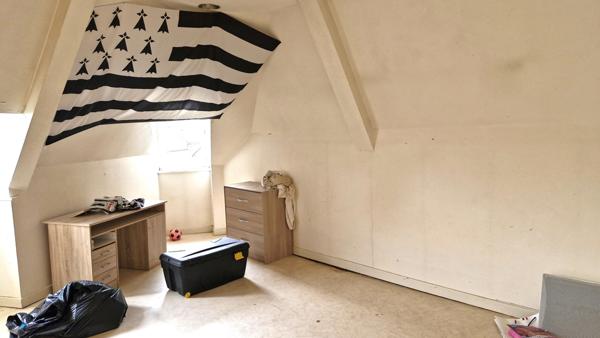 ANCIEN COMMERCE BOULANGERIE AVEC LOGEMENT