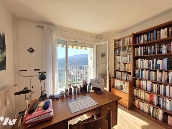 Appartement Type 3+ place de parking privatif + cave