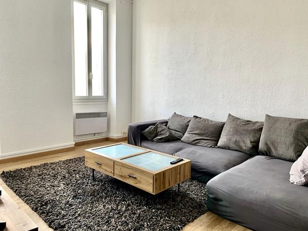 A vendre appartement de 3 pièces à Marseille13006 , entre Castellane et Perier
