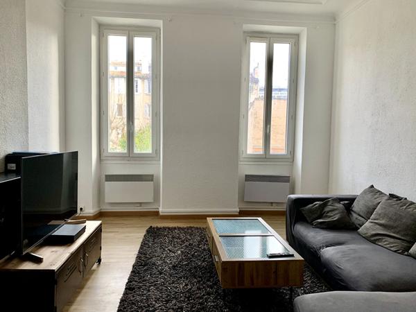 A vendre appartement de 3 pièces à Marseille13006 , entre Castellane et Perier
