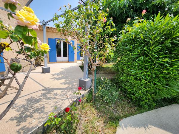 VEDENE - AVIGNON - MAISON A VENDRE DE 170 M² SURFACE HABITABLE SUR UN TERRAIN DE 1000M² AVEC GARAGE PARKING ET ANNEXES