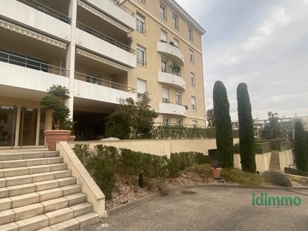 RDJ de Type T3 de 78m2 avec Terrasse, jardin et Garage en sous-sol Caluire-et-Cuire (69300)