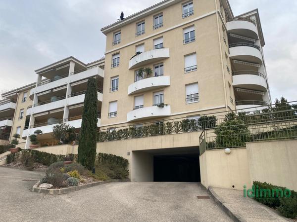 RDJ de Type T3 de 78m2 avec Terrasse, jardin et Garage en sous-sol Caluire-et-Cuire (69300)