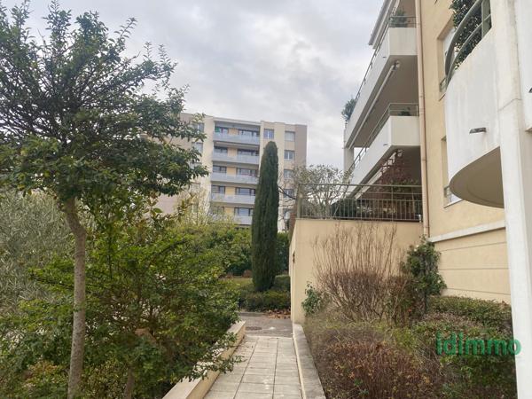 RDJ de Type T3 de 78m2 avec Terrasse, jardin et Garage en sous-sol Caluire-et-Cuire (69300)