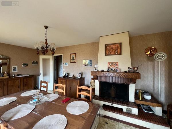 Maison à vendre à Bagnac-sur-Célé dans le Lot (46270), ref : MAIS172