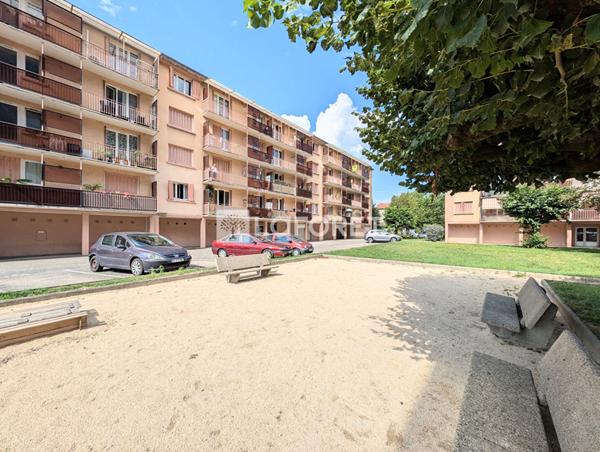 Achat appartement Saint-Égrève - 4 pièce(s) - 69 m² - 109 000 €
