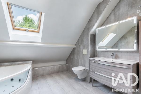 Maison à vendre 7 pièces 141,9 m² Viry-Châtillon