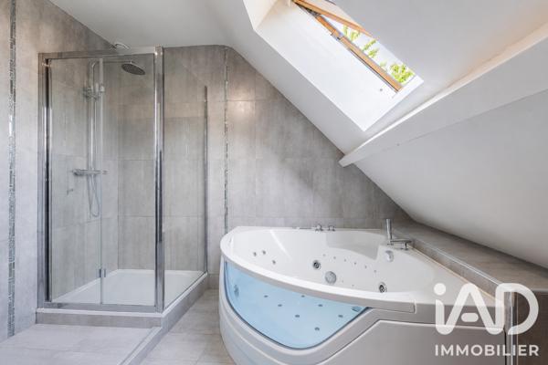 Maison à vendre 7 pièces 141,9 m² Viry-Châtillon