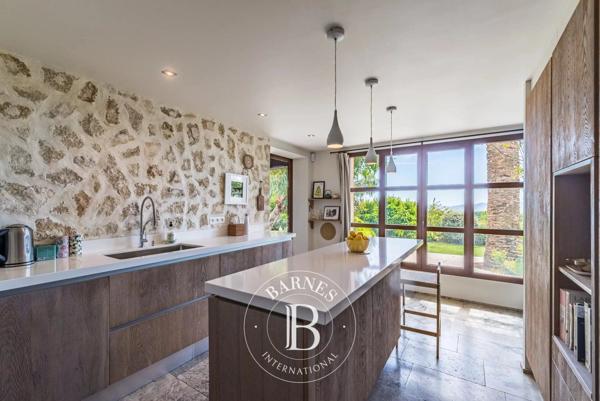 Châteauneuf-Grasse, Villa 5 Chambres -  220 m² à vendre