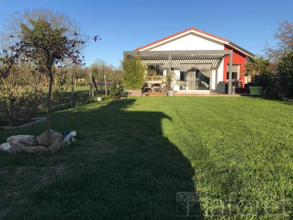 Location maison Saint-Just - 4 pièce(s) - 103 m² - 1 400 €/mois