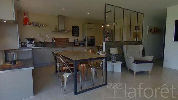 Location maison Saint-Just - 4 pièce(s) - 103 m² - 1 400 €/mois