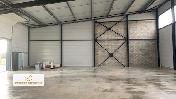 Saint-Paul-Trois-Châteaux (26130) Location ENTREPÔT NEUF 749M2 DIVISIBLES EN 5