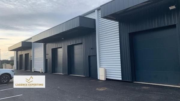 Saint-Paul-Trois-Châteaux (26130) Location ENTREPÔT NEUF 749M2 DIVISIBLES EN 5