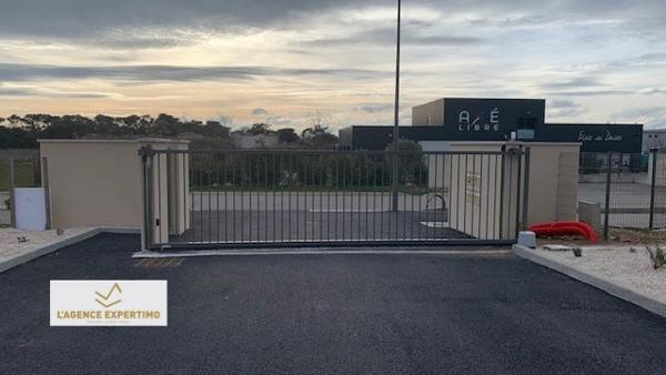 Saint-Paul-Trois-Châteaux (26130) Location ENTREPÔT NEUF 749M2 DIVISIBLES EN 5