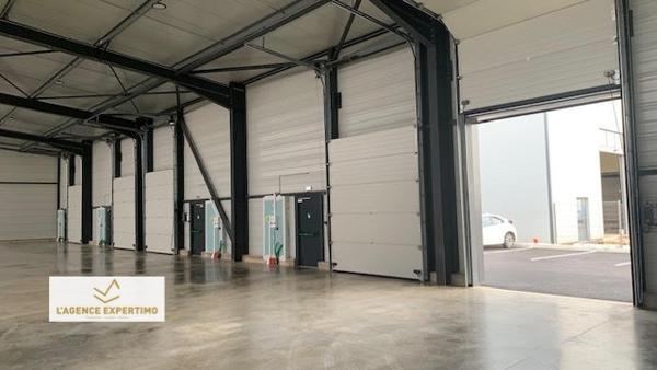 Saint-Paul-Trois-Châteaux (26130) Location ENTREPÔT NEUF 749M2 DIVISIBLES EN 5