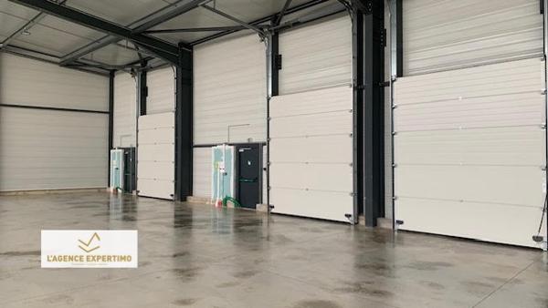 Saint-Paul-Trois-Châteaux (26130) Location ENTREPÔT NEUF 749M2 DIVISIBLES EN 5