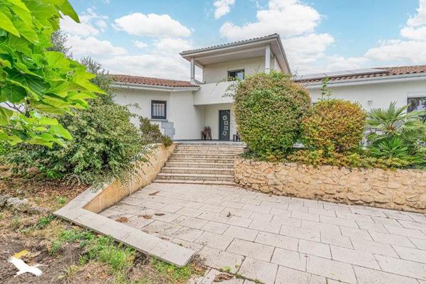 Maison à vendre |  Le Haillan |  8 pièces | 200 m²