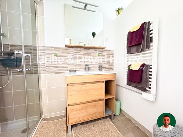 Maison
         5 pièces
        - 135 m² 625 000 € *