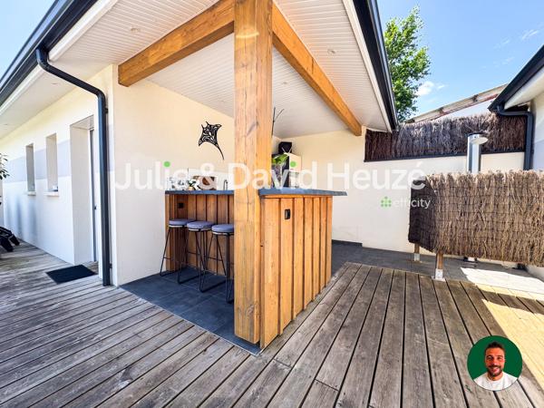 Maison
         5 pièces
        - 135 m² 625 000 € *