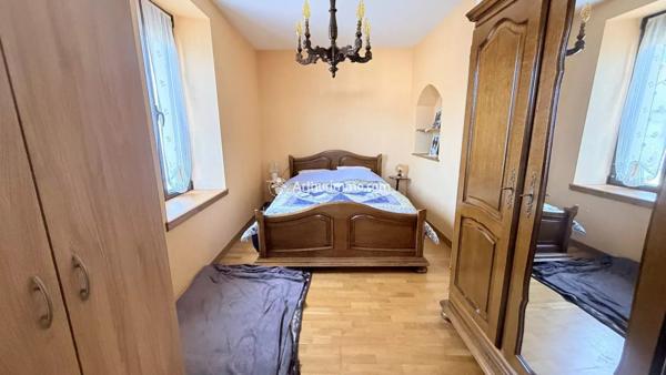 Vente                                                      Maison
                        
                     5 pièces                      130 m2                     à Millau