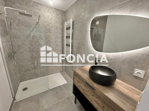 Location Appartement 3 pièces 90.9 m² - 5 ALLEE JEANNE BARRET Lyon 69002