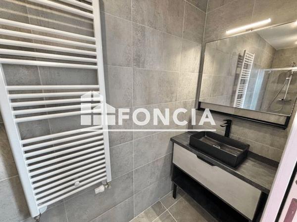 Location Appartement 3 pièces 90.9 m² - 5 ALLEE JEANNE BARRET Lyon 69002