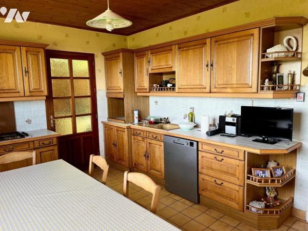 Pouzauges maison en pierre 2 chambres + grenier aménageable 