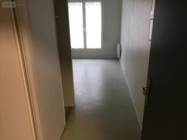 Studio à louer à Rouen en Seine-Maritime (76000), ref : 27063-1105110046