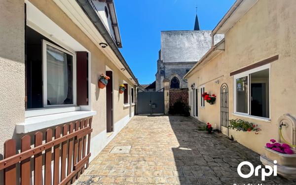 Maison à vendre    6 pièces • 145 m2 Fleurines