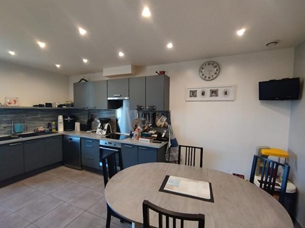 Grande Maison Familiale avec Piscine et Dépendances