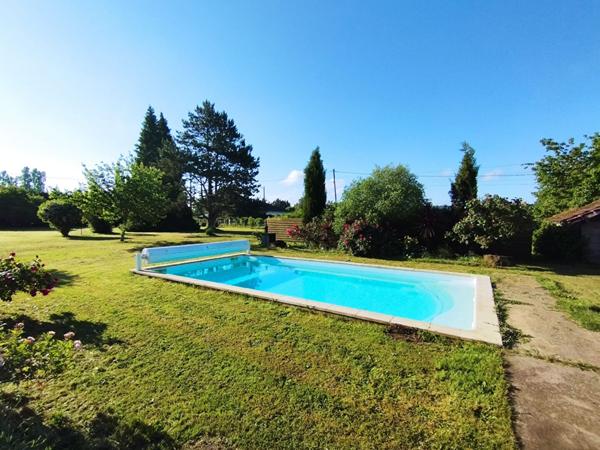 Grande Maison Familiale avec Piscine et Dépendances
