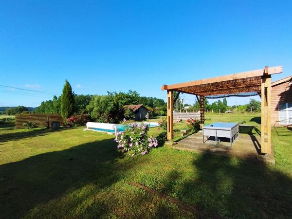 Grande Maison Familiale avec Piscine et Dépendances
