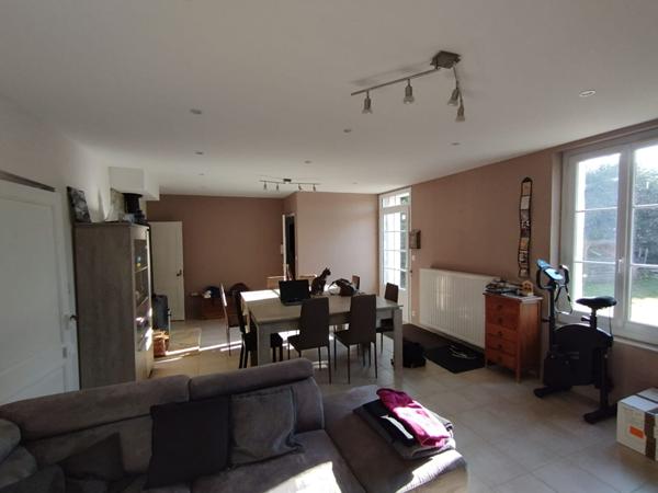 Grande Maison Familiale avec Piscine et Dépendances